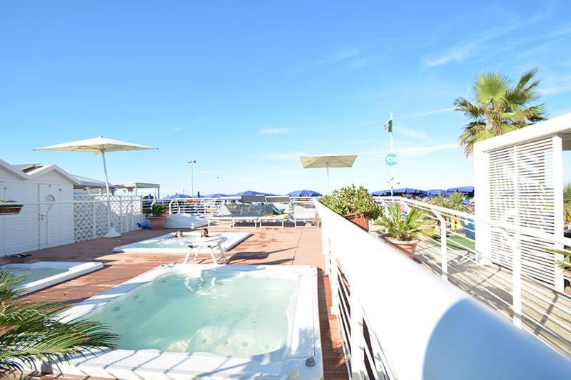Riccione Beach Hotel - Enjoy Your Summer -Beach Village Incluso Εξωτερικό φωτογραφία