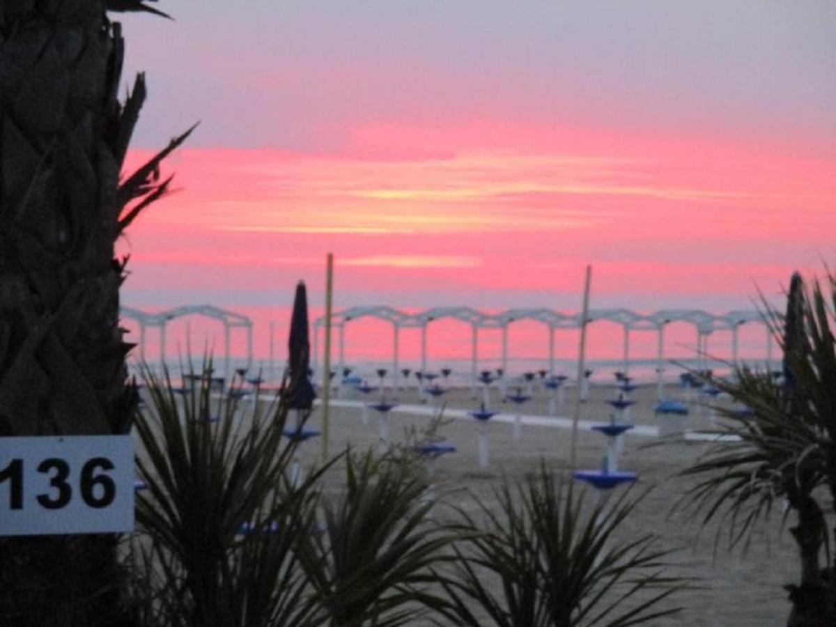 Riccione Beach Hotel - Enjoy Your Summer -Beach Village Incluso Εξωτερικό φωτογραφία