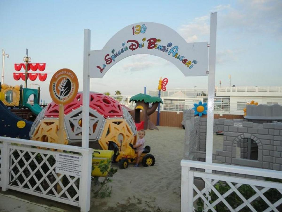 Riccione Beach Hotel - Enjoy Your Summer -Beach Village Incluso Εξωτερικό φωτογραφία